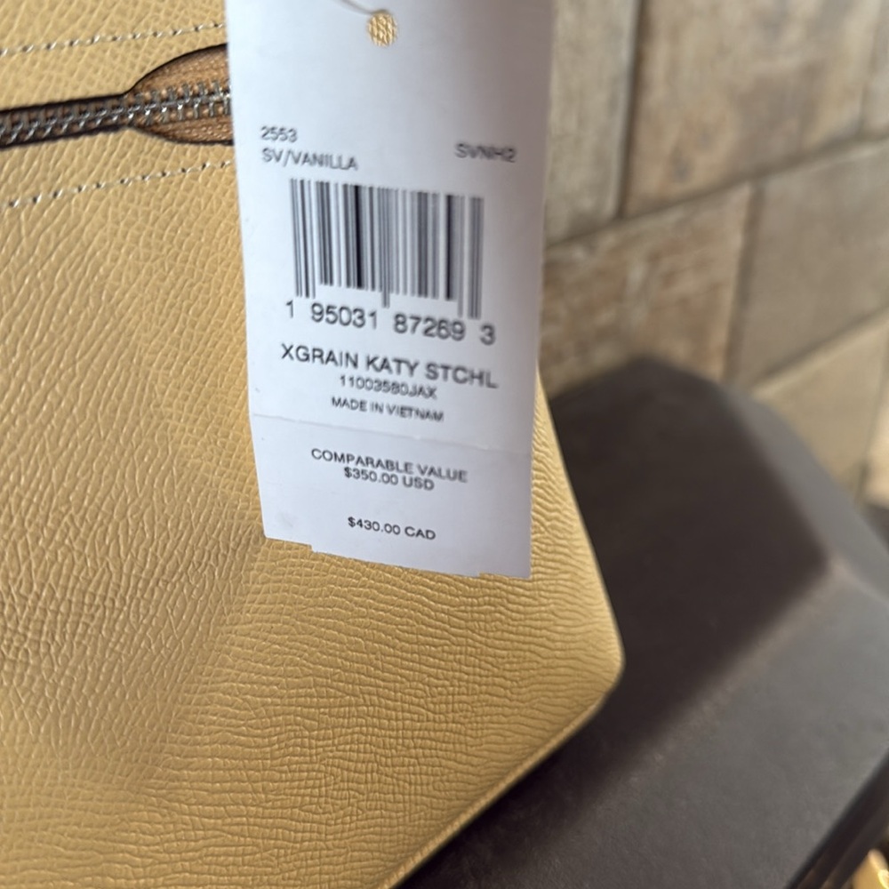 NWT COACH Soft Yellow Katy Satchel - Picture 3 of 8